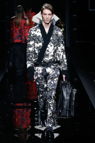 Look 53